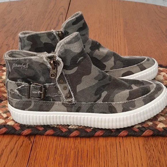 Blowfish Malibu CUDDLEFISH Mid Top Sneakers - Picture 3 of 12